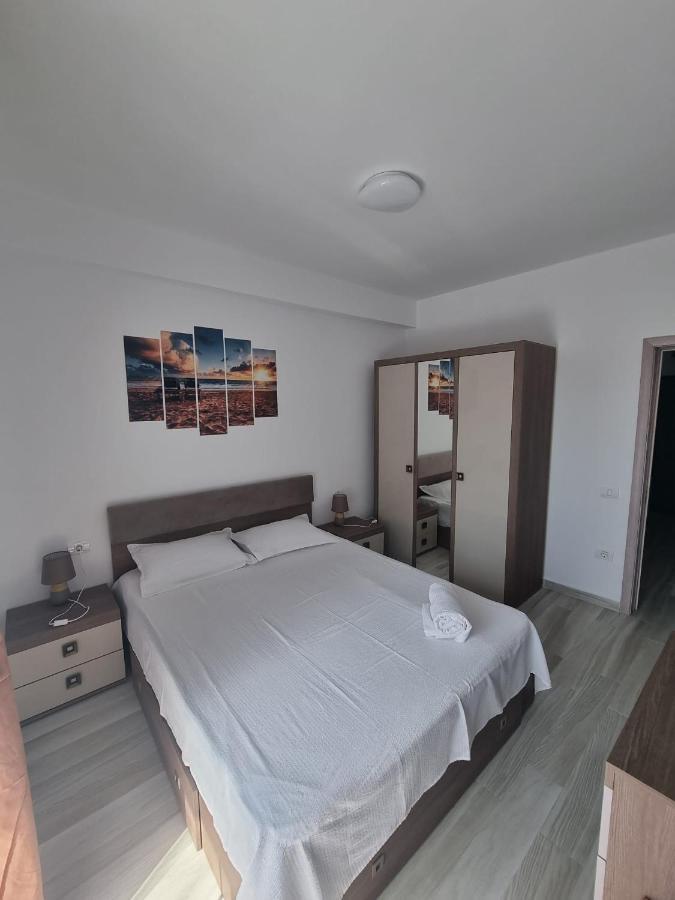 Apartament Mivali Apartment Navodari Bagian luar foto